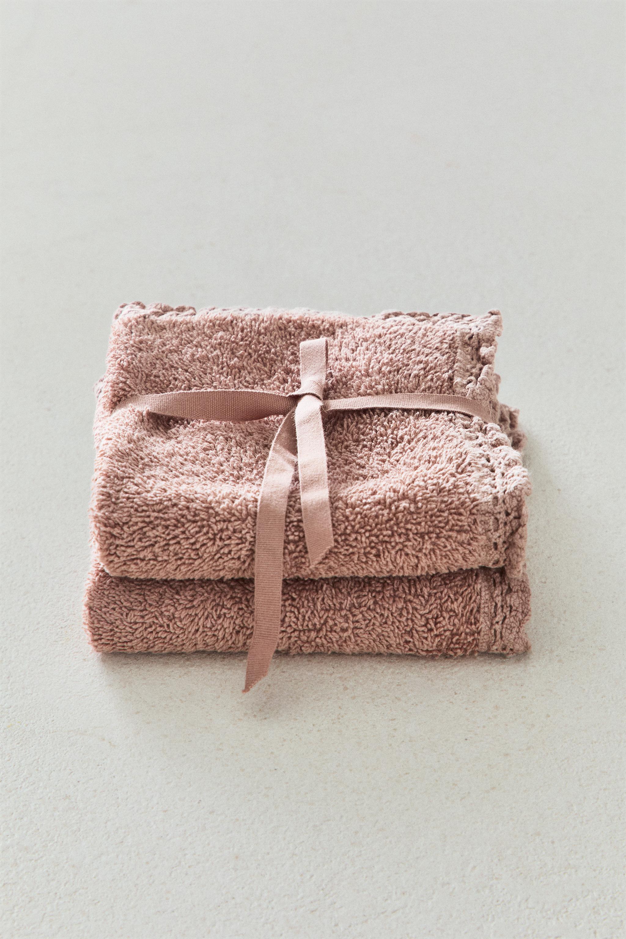 CROCHET-EDGE GUEST TOWELS (PACK OF 2) — Pale pink