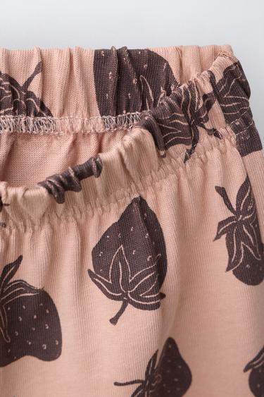 SET AUS T-SHIRT UND PUMPHOSE MIT ERDBEEREN - Altrosa von Zara