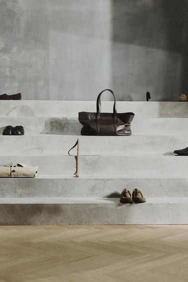 Zara Product image - Orange - Image 0