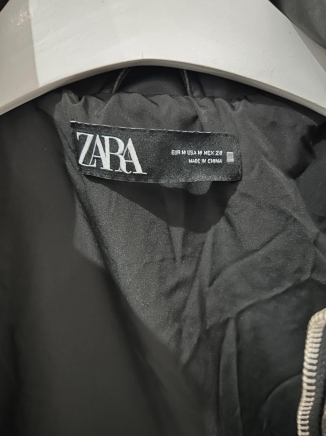 LEATHER EFFECT SHORT PUFFER GILET - Image 6