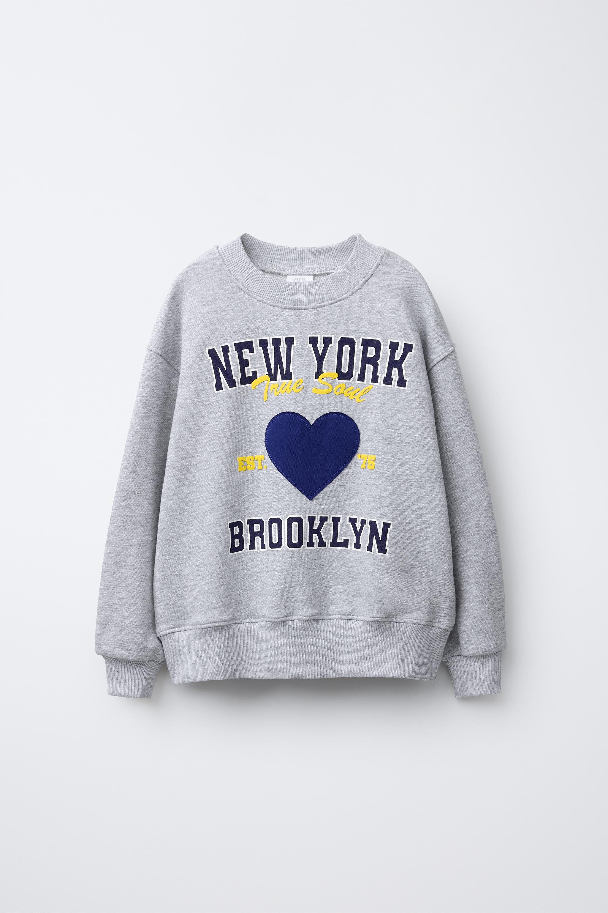 【GRAVER】23FW★ GRAVER SIGN Smile Back Logo Sweatshirt スマイル GRAVER(グレーバー) - 海外通販のBUYMA