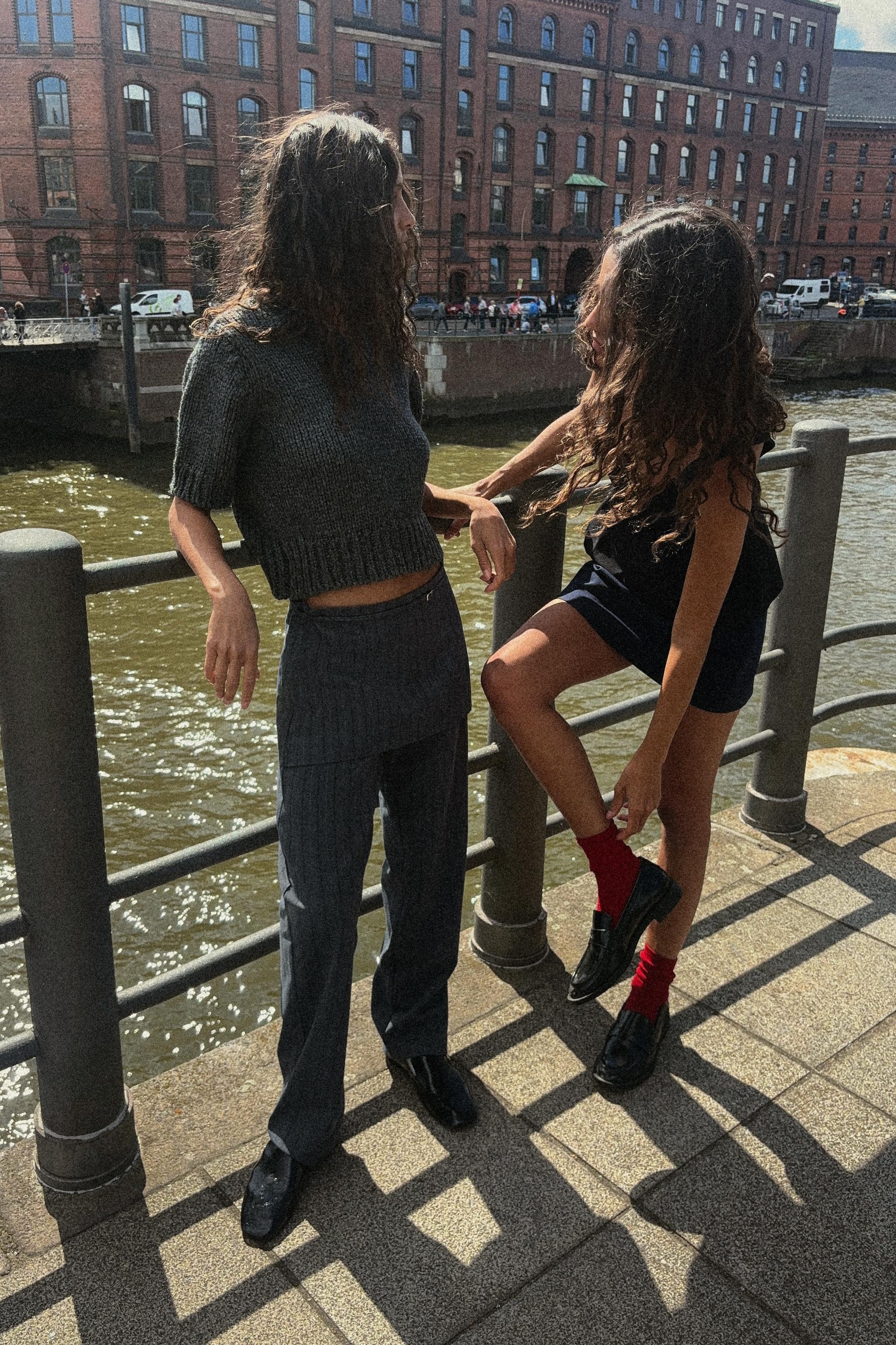 ZARA - クロップド 丈 ニット セーター ZARA 完売 zara ソフト ニット クロップドセーター S ニット クロップド