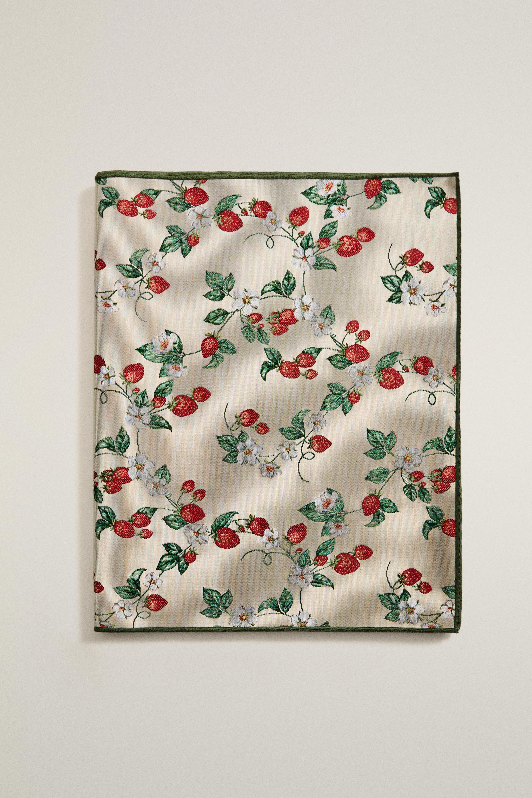 CHEMIN DE TABLE JACQUARD FRAISES