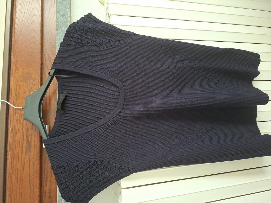 CONTRAST KNIT TOP