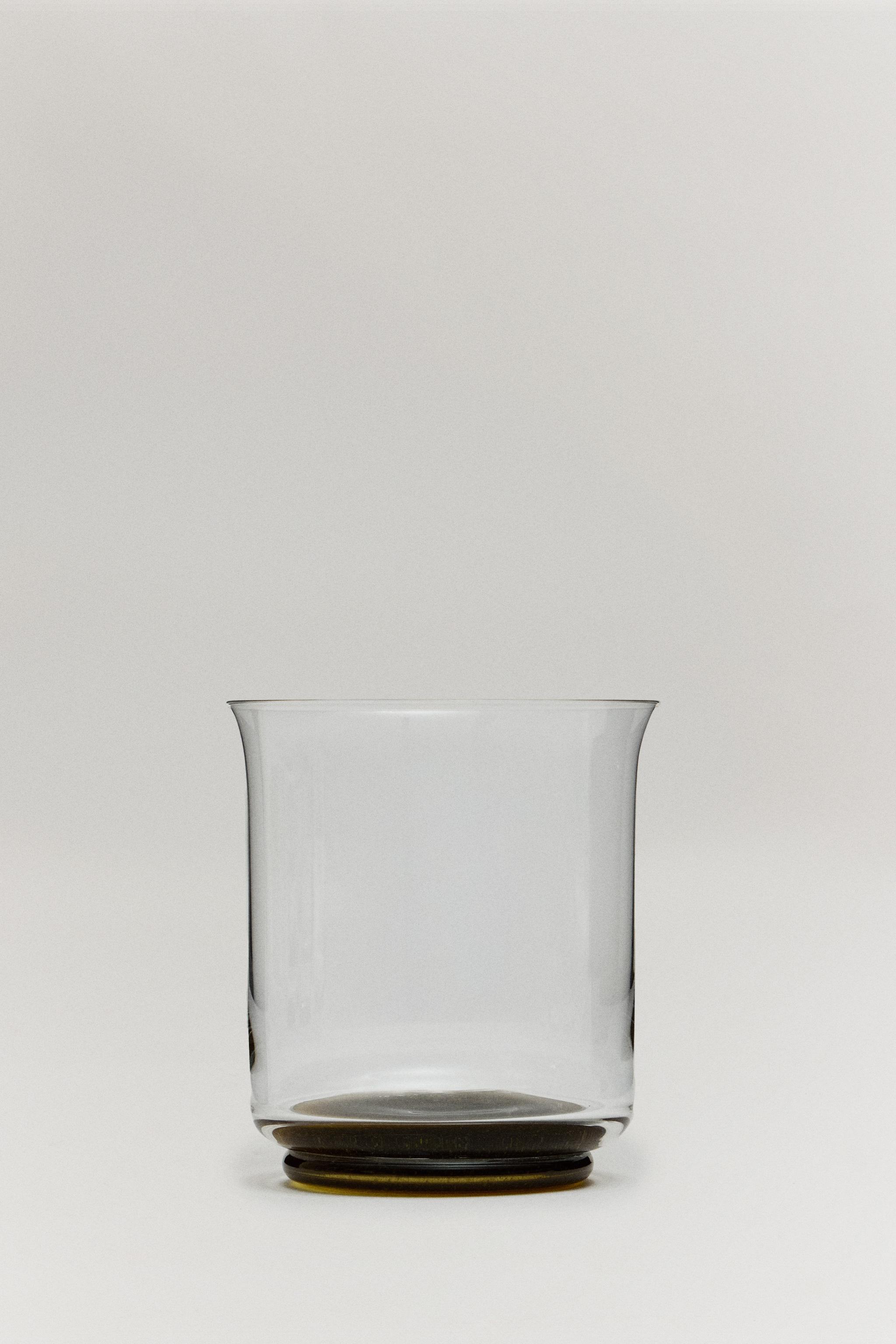 THE AUSSBAD MEDIUM GLASS