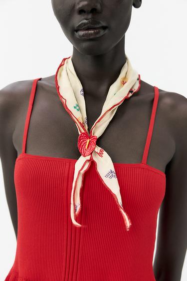 BANDANA BRODERIES FLEUR MÉTALLIQUE - Écru de Zara - Image 1