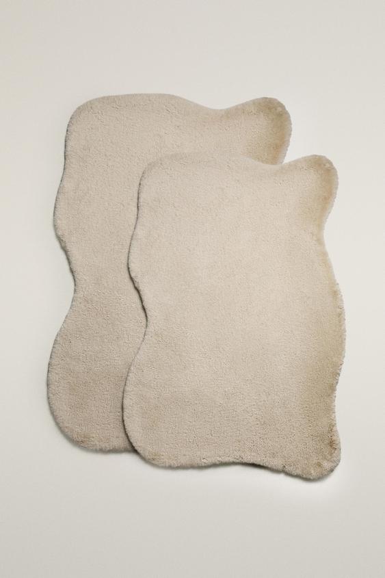 IRREGULAR FUR RUG - Light beige by Zara - Image 0