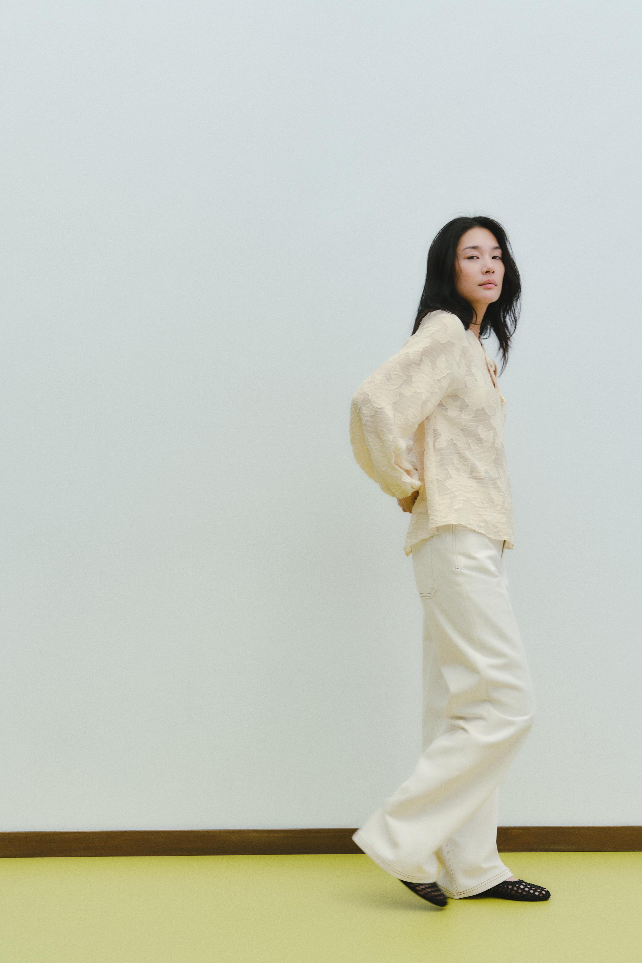 ホワイトシャツ – レディース | ZARA 日本 ホワイトシャツ – レディース | ZARA 日本