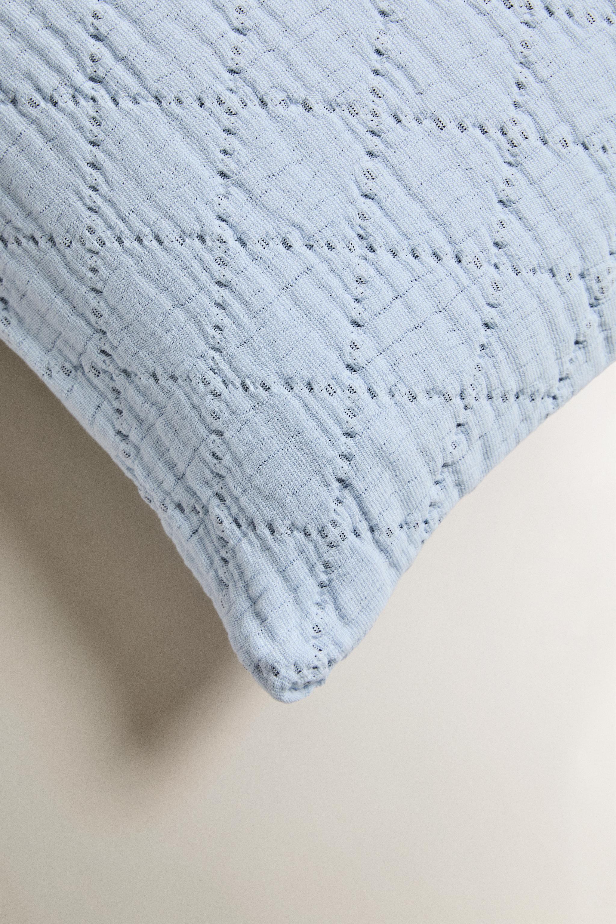 KIDS DIAMOND THROW PILLOW COVER — Blue