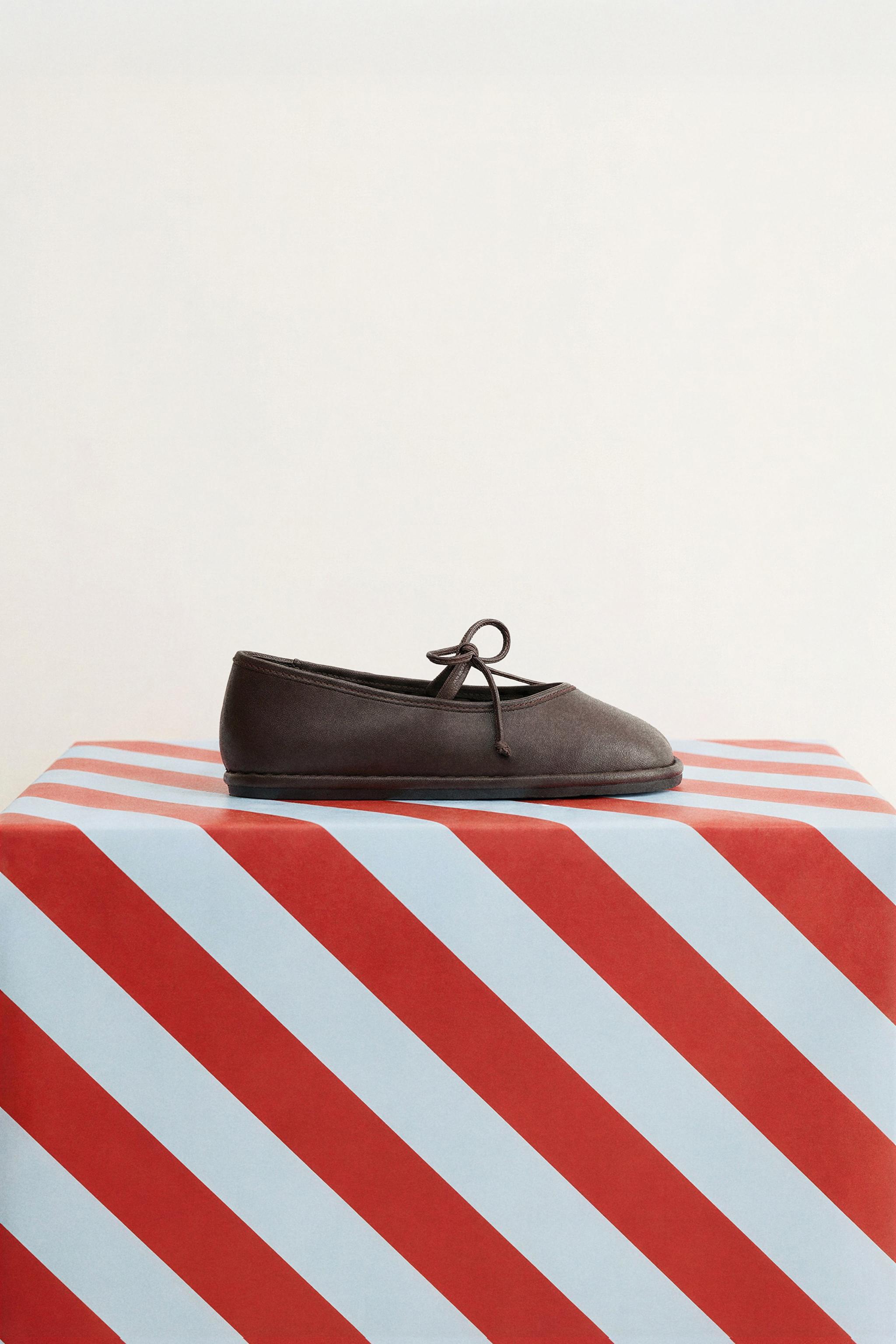 BALLERINES EN CUIR