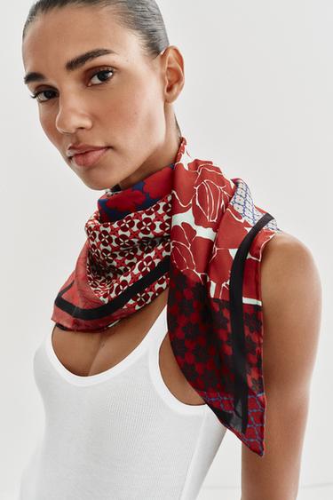 FOULARD EN SATIN À IMPRIMÉ FLEURI - Multicolore de Zara - Image 1