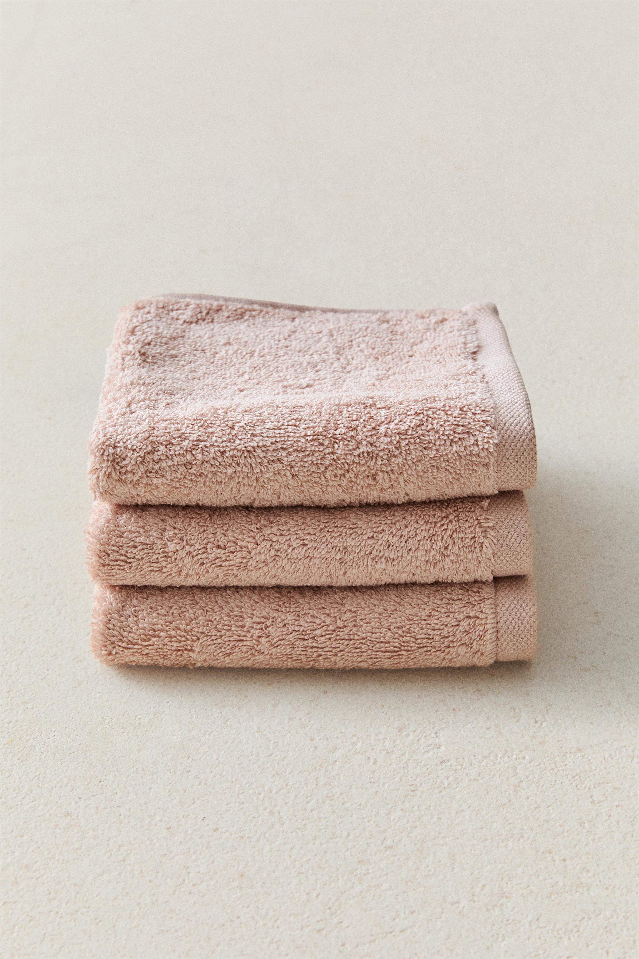 PREMIUM COTTON HAND TOWELS (PACK OF 3) — Pale pink