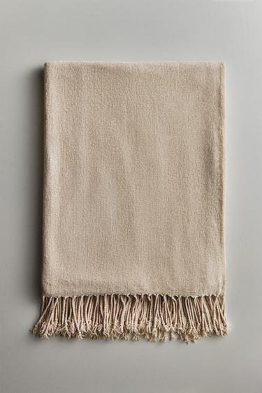 CHENILLE THROW - Light beige by Zara - Image 5