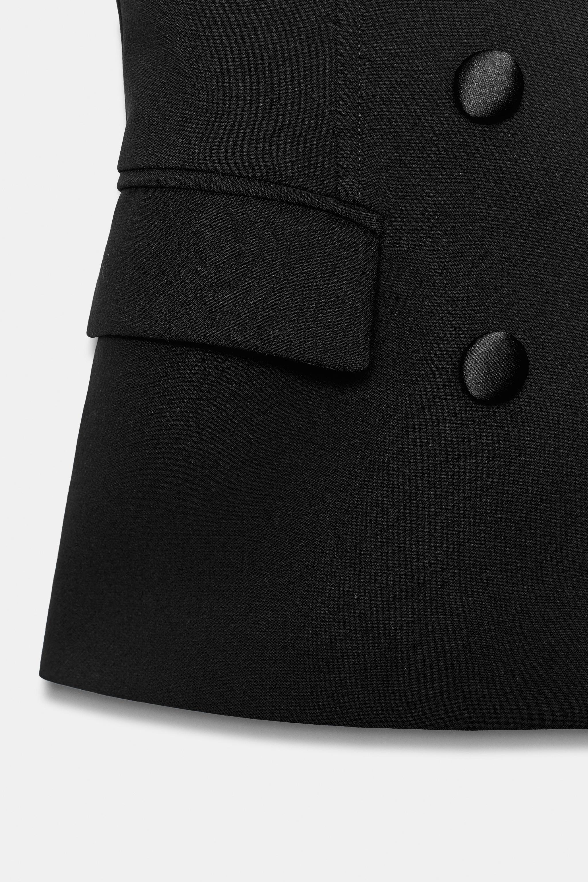 TOP À BOUTONS SATINÉS