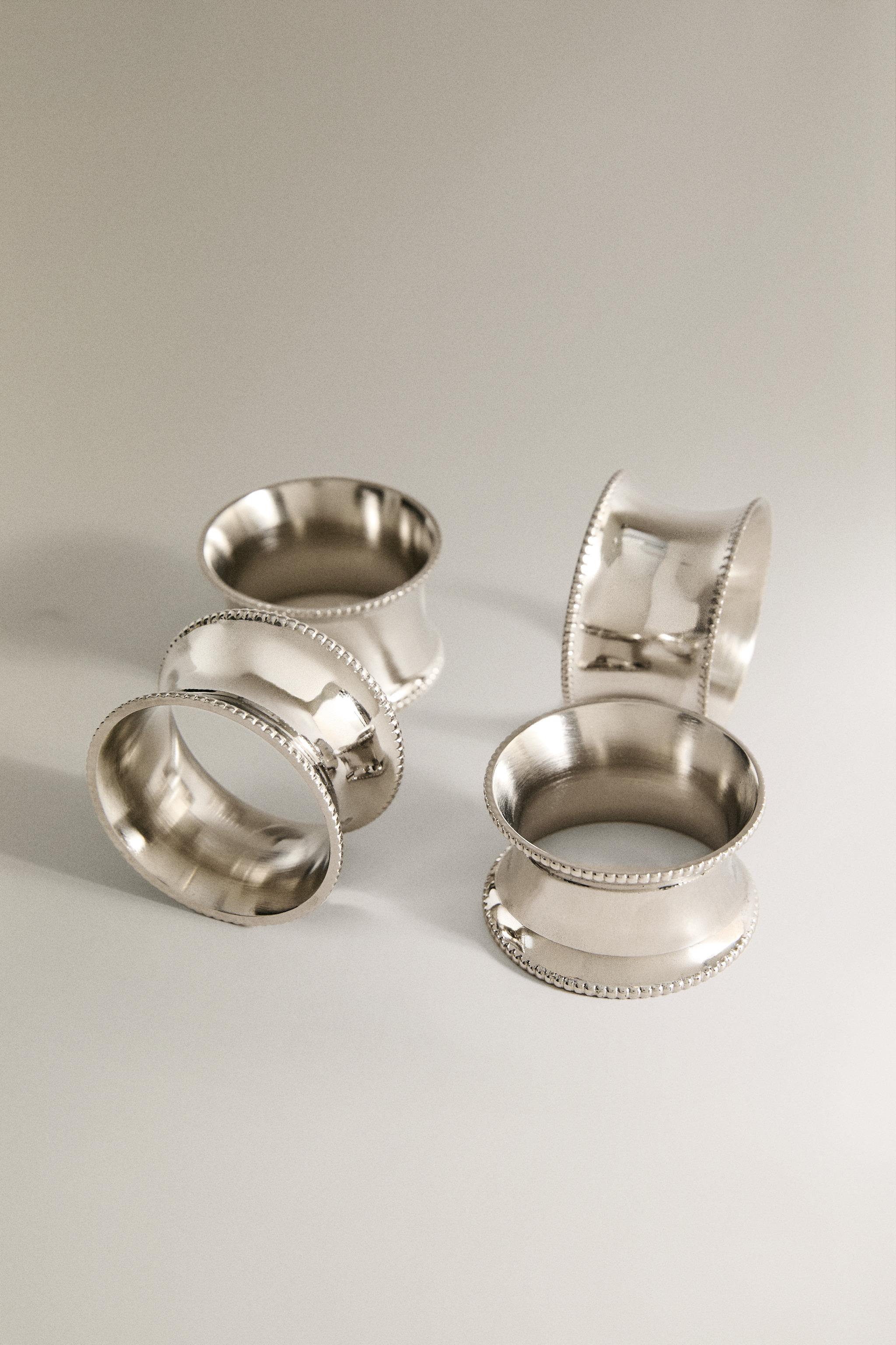 ROUND STEEL NAPKIN RING PACK (PACK OF 4) — Steel