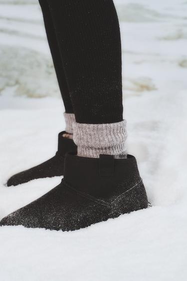 SHEEPSKIN ANKLE BOOTS - Black by Zara - Image 0