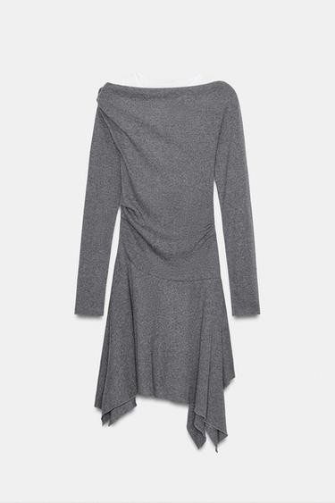 ROBE COURTE ASYMÉTRIQUE - 831 de Zara