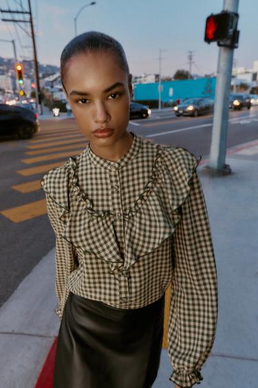 BLOUSE À VOLANTS ET CARREAUX VICHY - Vert / Écru de Zara - Image 2