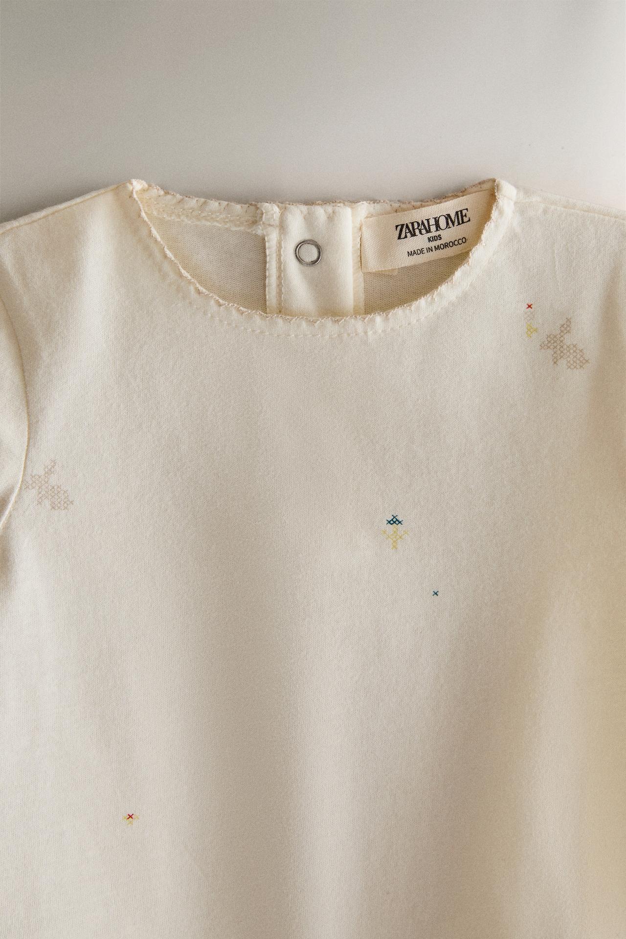 KIDS RABBIT & FLOWER FOOTED ROMPER — Oyster-white