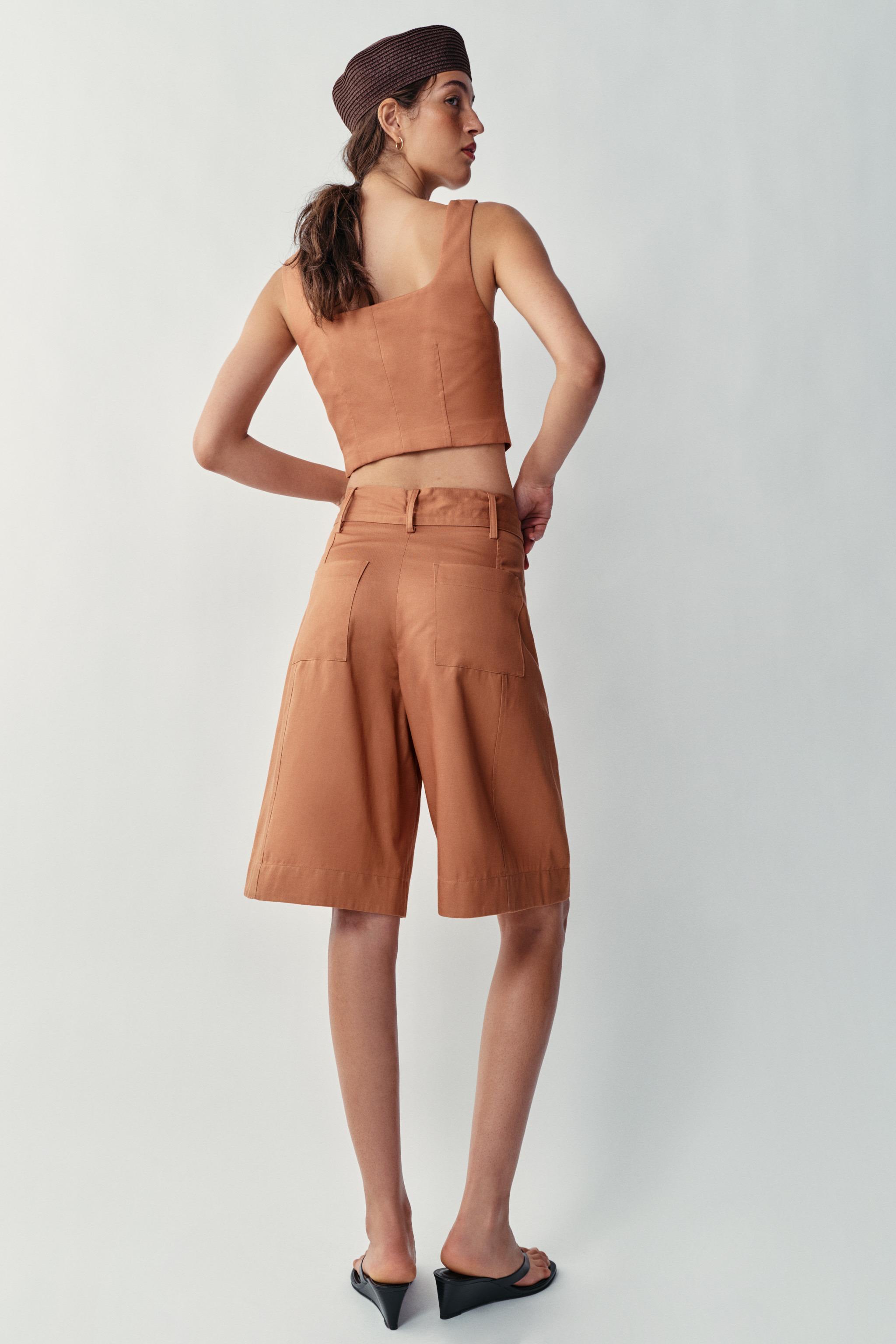 GOLD BUTTON CROPPED VEST - Russet | ZARA United States