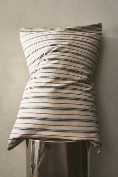 DYED THREAD PILLOWCASE - Light beige by Zara - Image 6