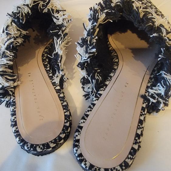 SUPER STYLISH MULES - Image 2
