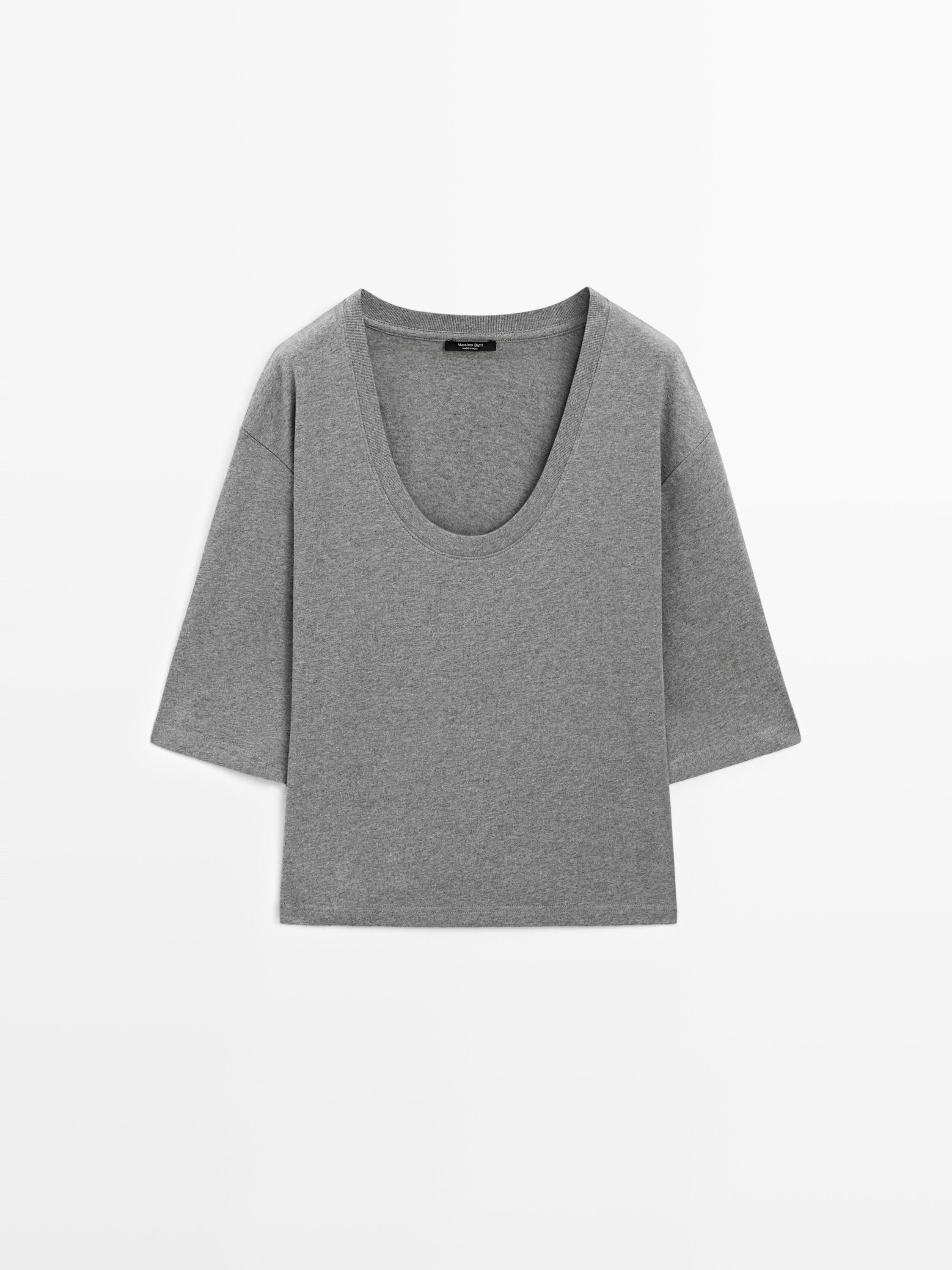100% cotton scoop neck T-shirt