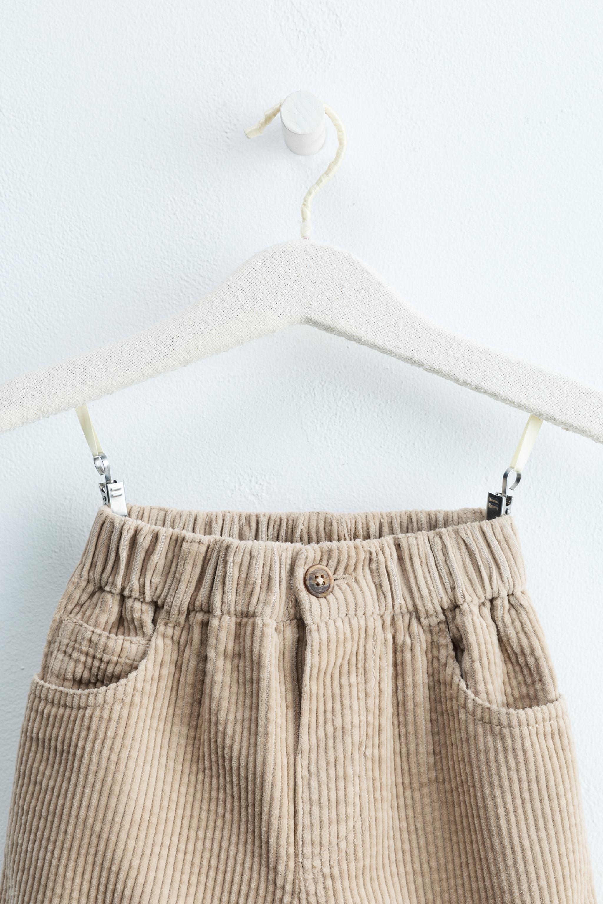 ZARA TIMELESS – PANTALON EN VELOURS CÔTELÉ DROIT