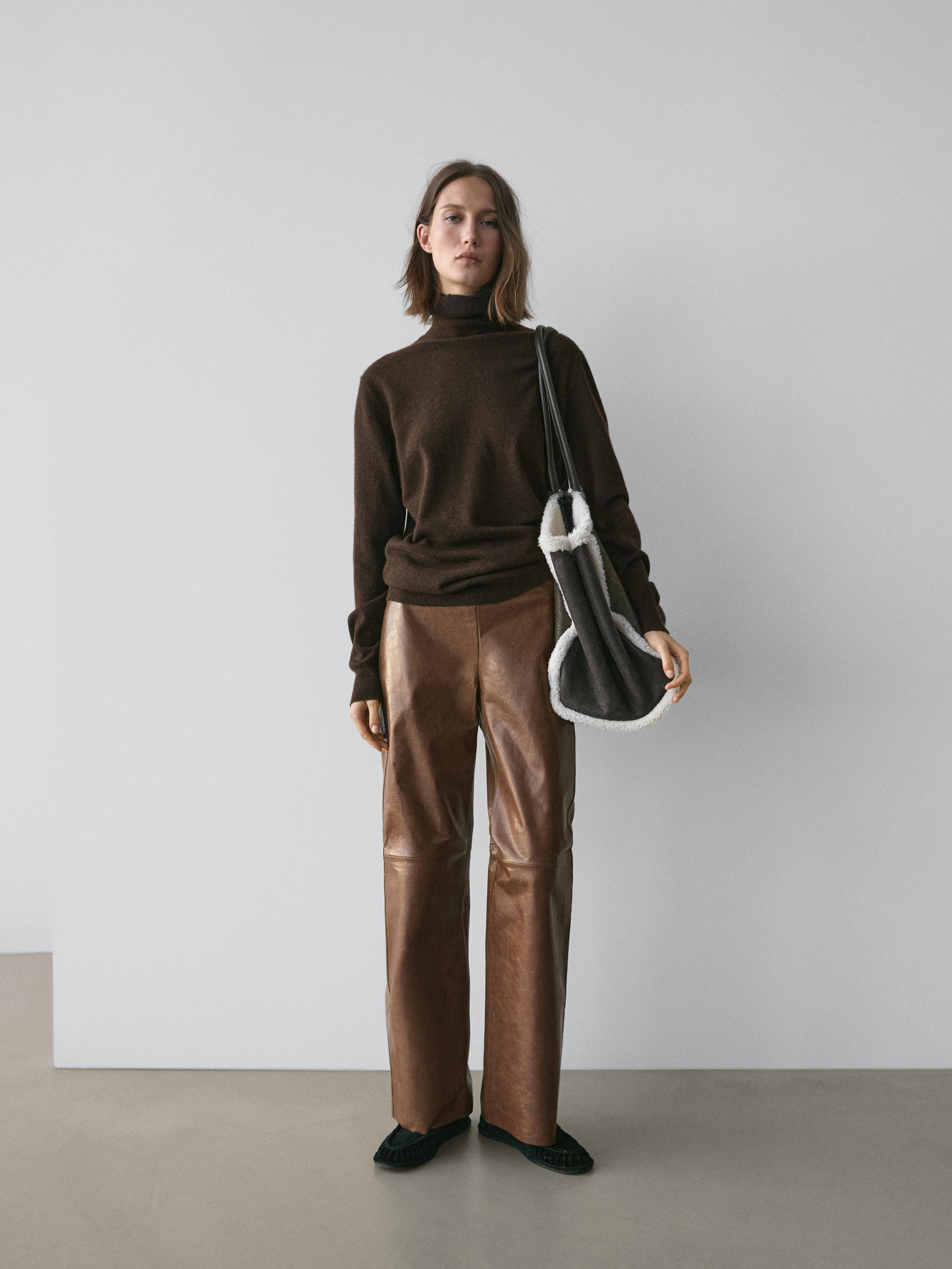 Shiny nappa leather trousers