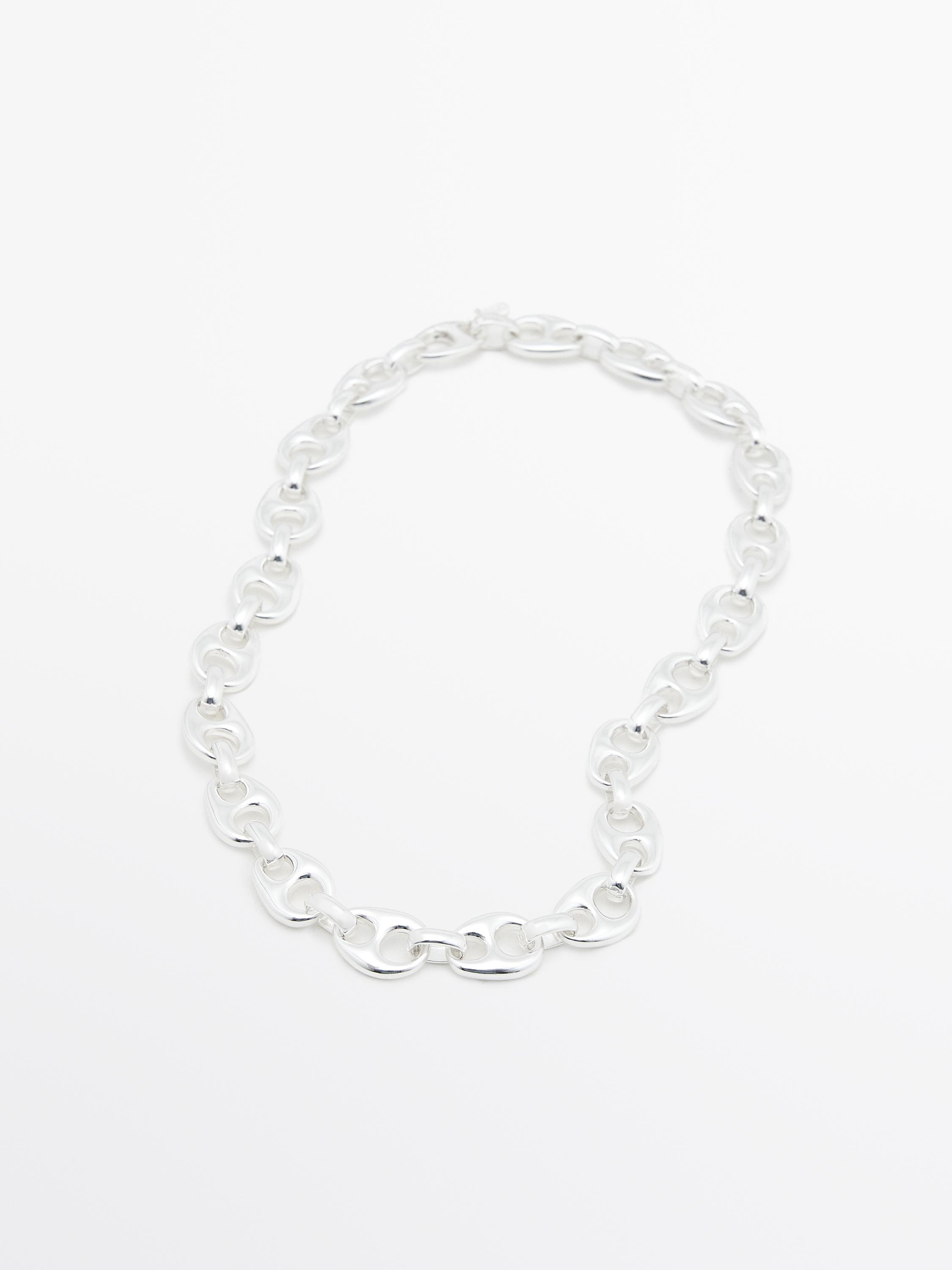 Chain link necklace
