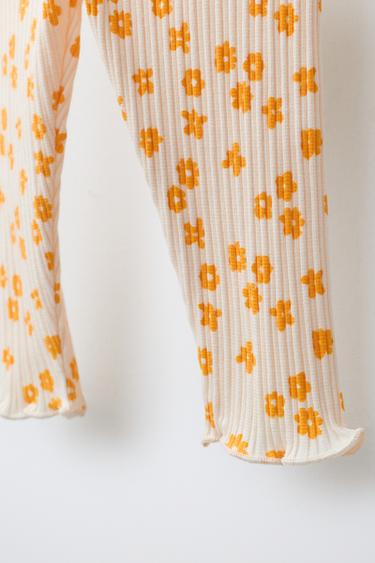 LEGGING CÔTELÉ À FLEURS - écru/jaune de Zara - Image 3