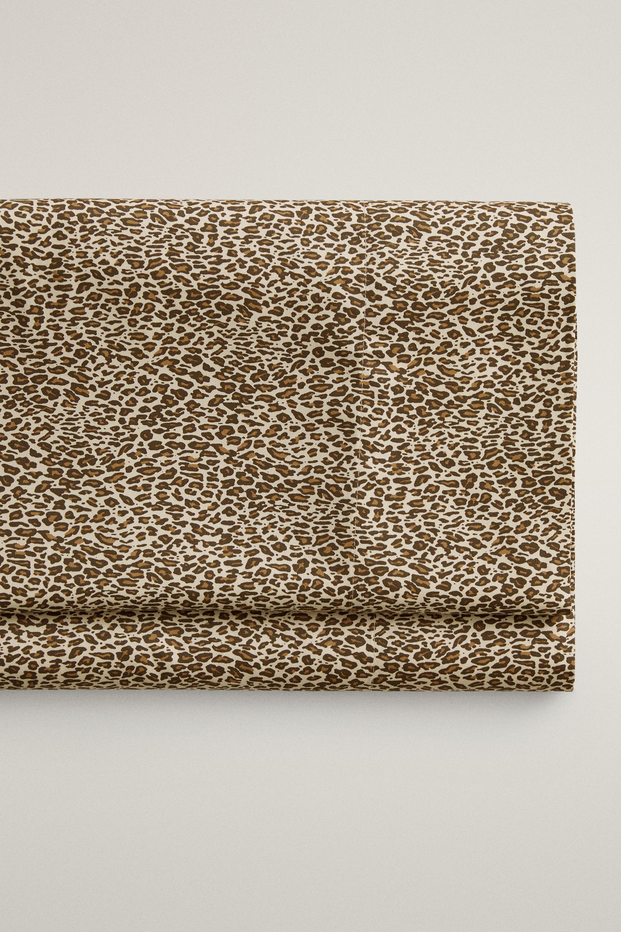 300 THREAD COUNT) GIRAFFE SATEEN FLAT SHEET - Beige | ZARA United