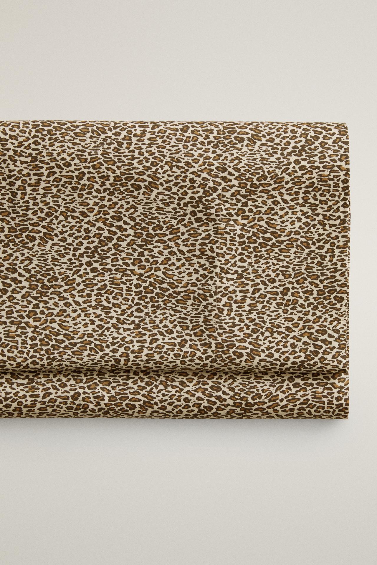 (300 THREAD COUNT) GIRAFFE SATEEN FLAT SHEET — Beige
