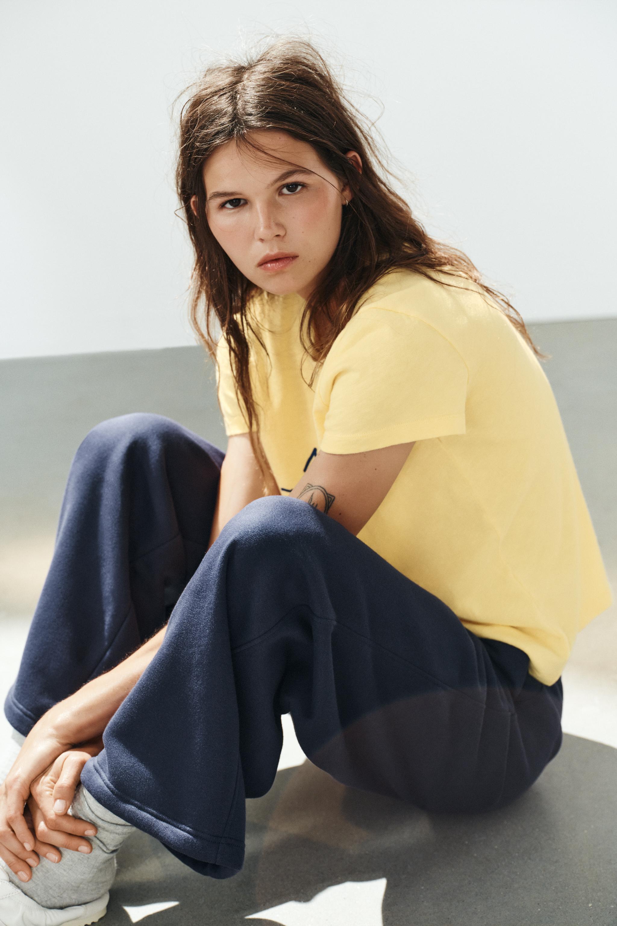 Женские футболки Zara YELLOW TEXT T-SHIRT — фото 6