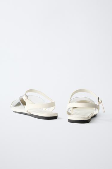 CHAUSSURES OUVERTES À L'ARRIÈRE EN VINYLE - Blanc de Zara - Image 4