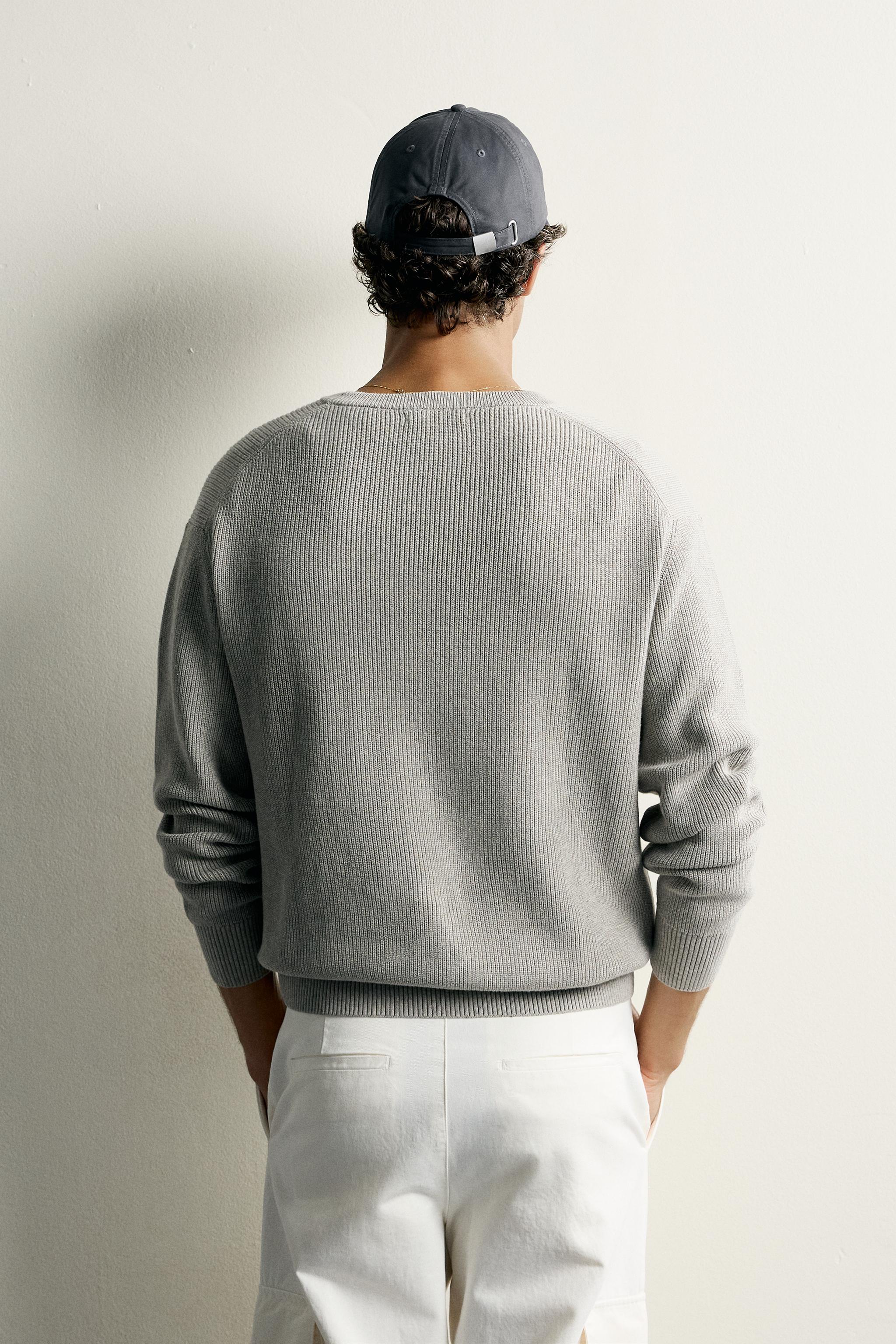 REGULAR FIT KNIT SWEATER