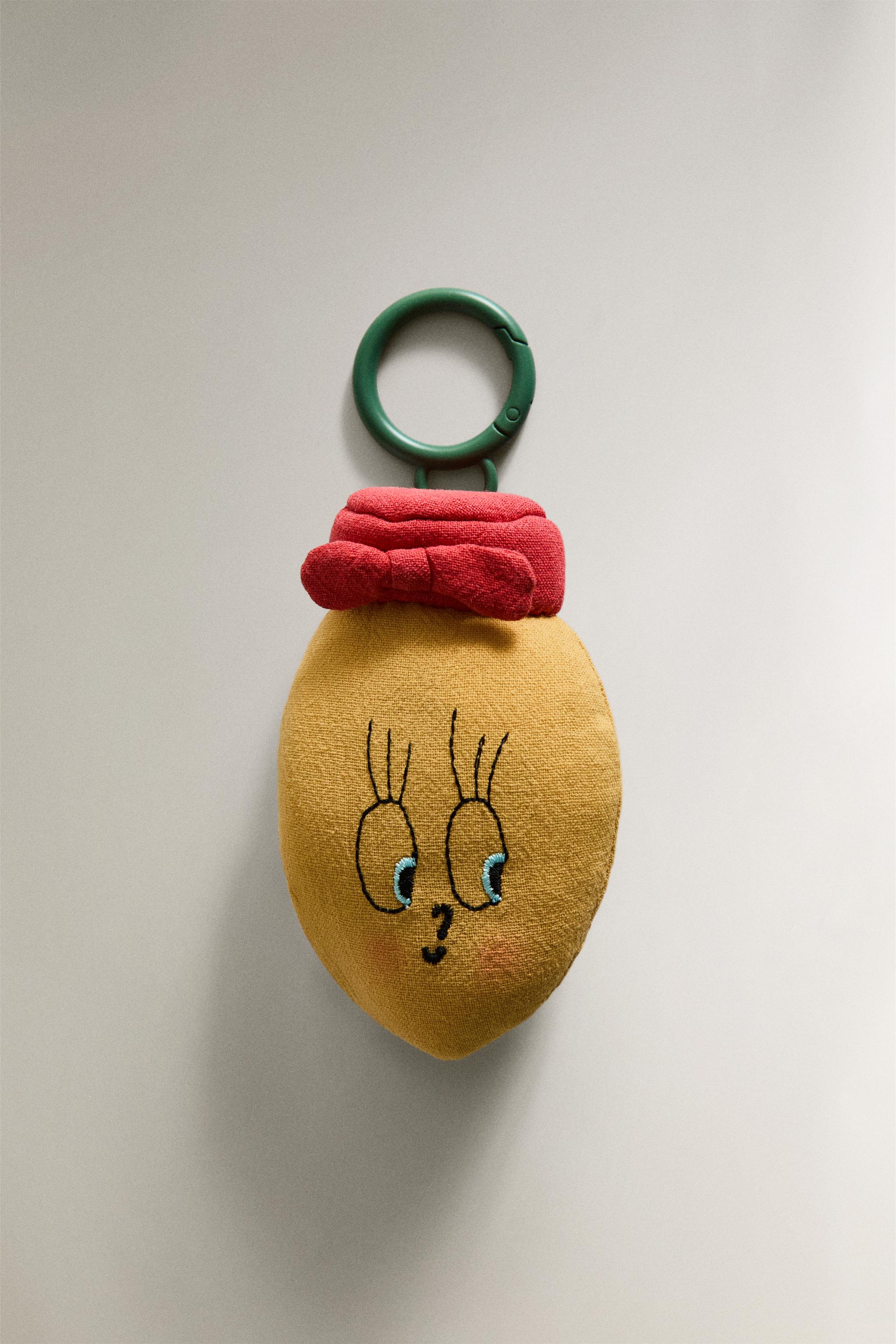 LIMONCELLA X THE ANIMALS OBSERVATORY KEYCHAIN - Yellow | ZARA