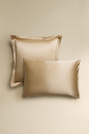 100% MULBERRY SILK PILLOWCASE - Gold by Zara - Image 0