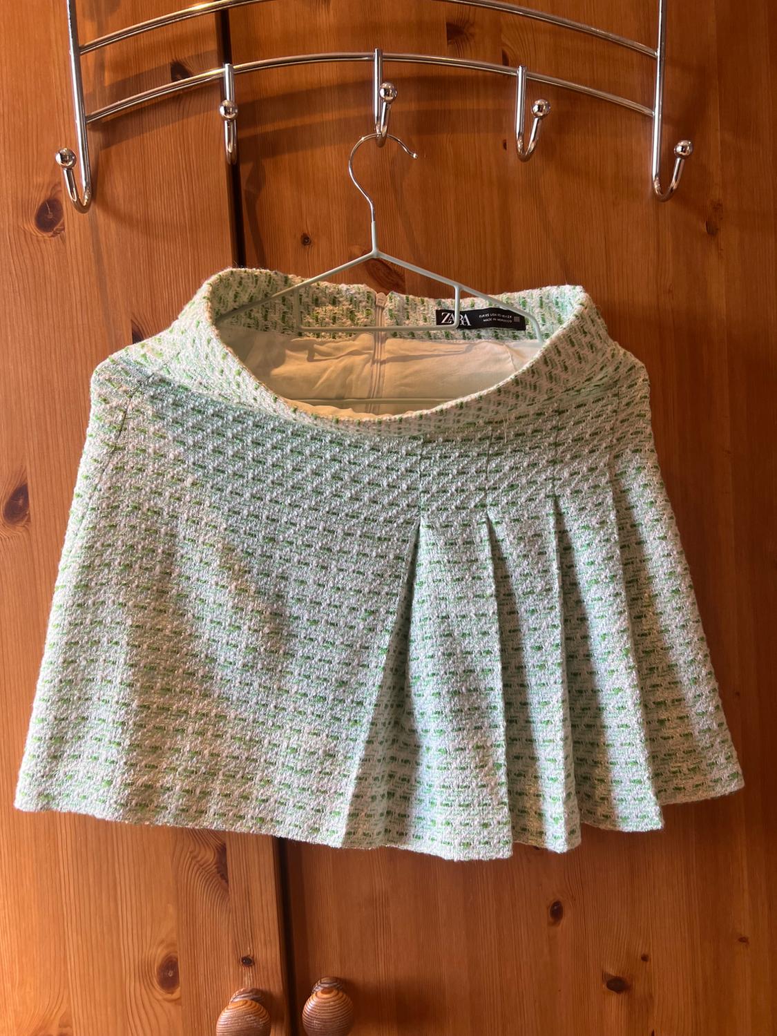 TEXTURED BOX PLEAT SKIRT - Image 4