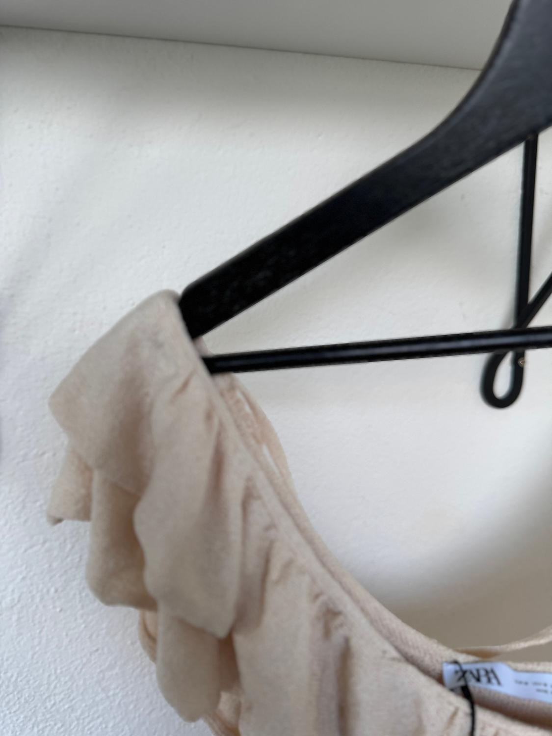 ASYMMETRIC KNIT RUFFLED TOP - Image 3