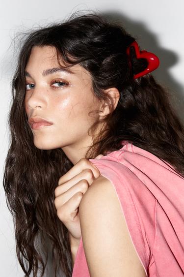HEART SHEEPSKIN CLIP - Red by Zara - Image 0