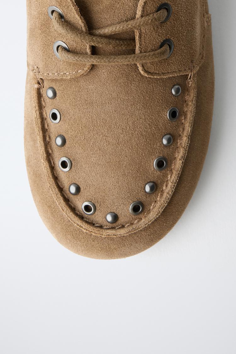 Zapatos náuticos de cuero con tachuelas 6