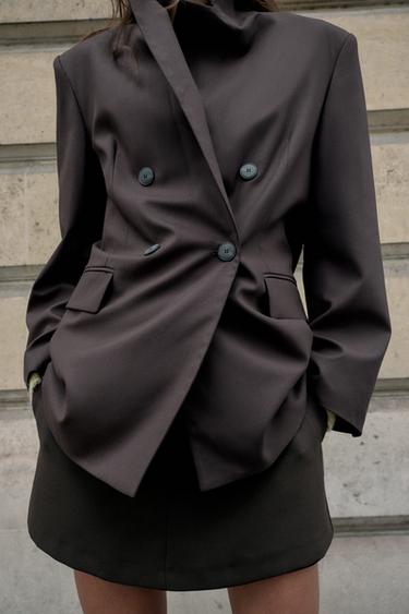 VESTE À BOUTONNAGE CROISÉ AVEC ÉPAULETTES - Marron de Zara - Image 2