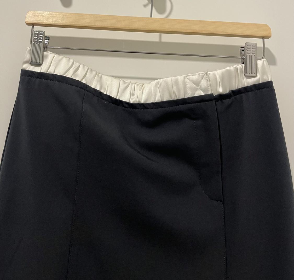 CONTRAST BOXER MIDI SKIRT - Image 2