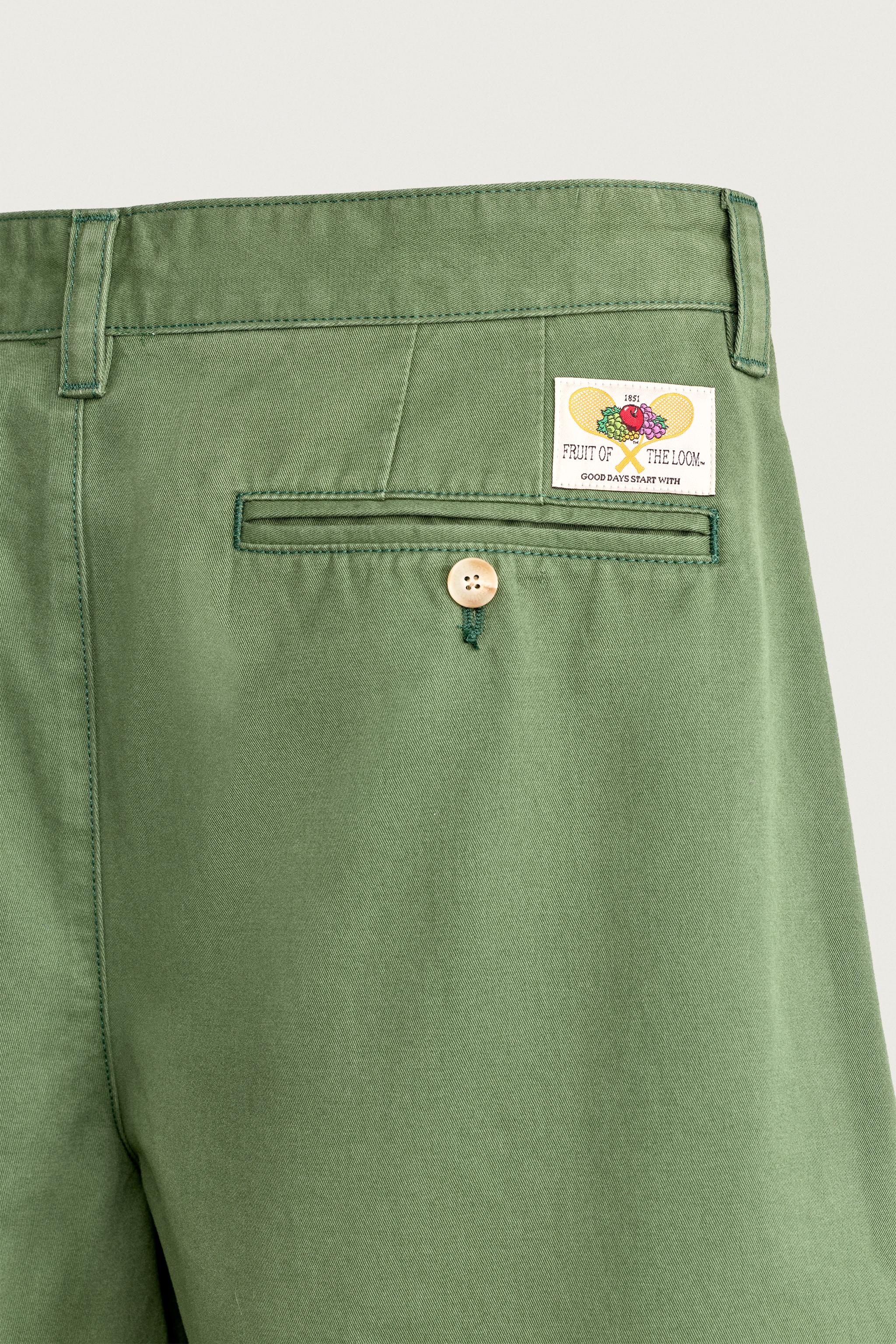 FRUIT OF THE LOOM™ PLEATED CHINO PANTS
