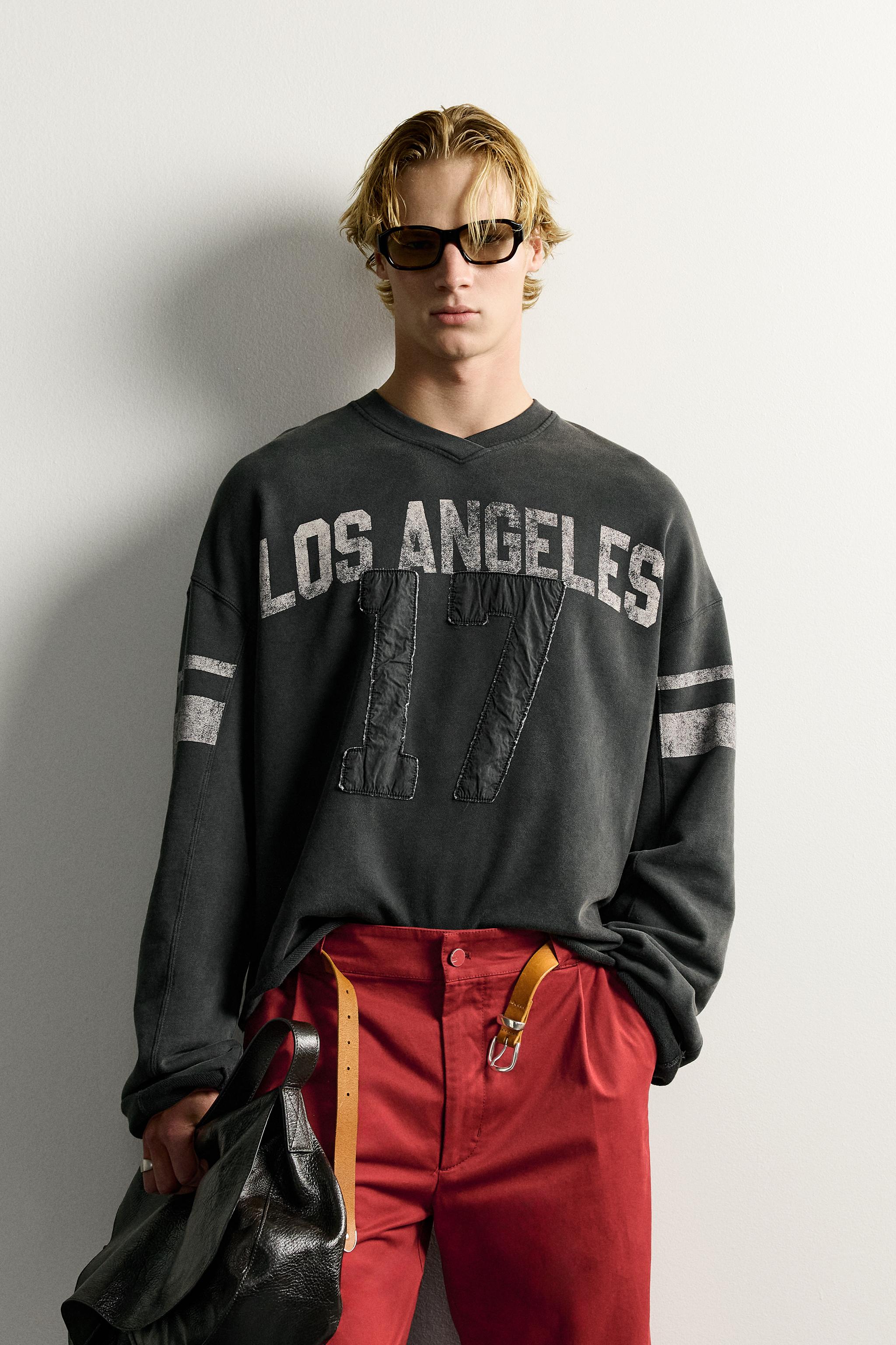 VINTAGE WASHED PATCH CROPPED SWEATSHIRT