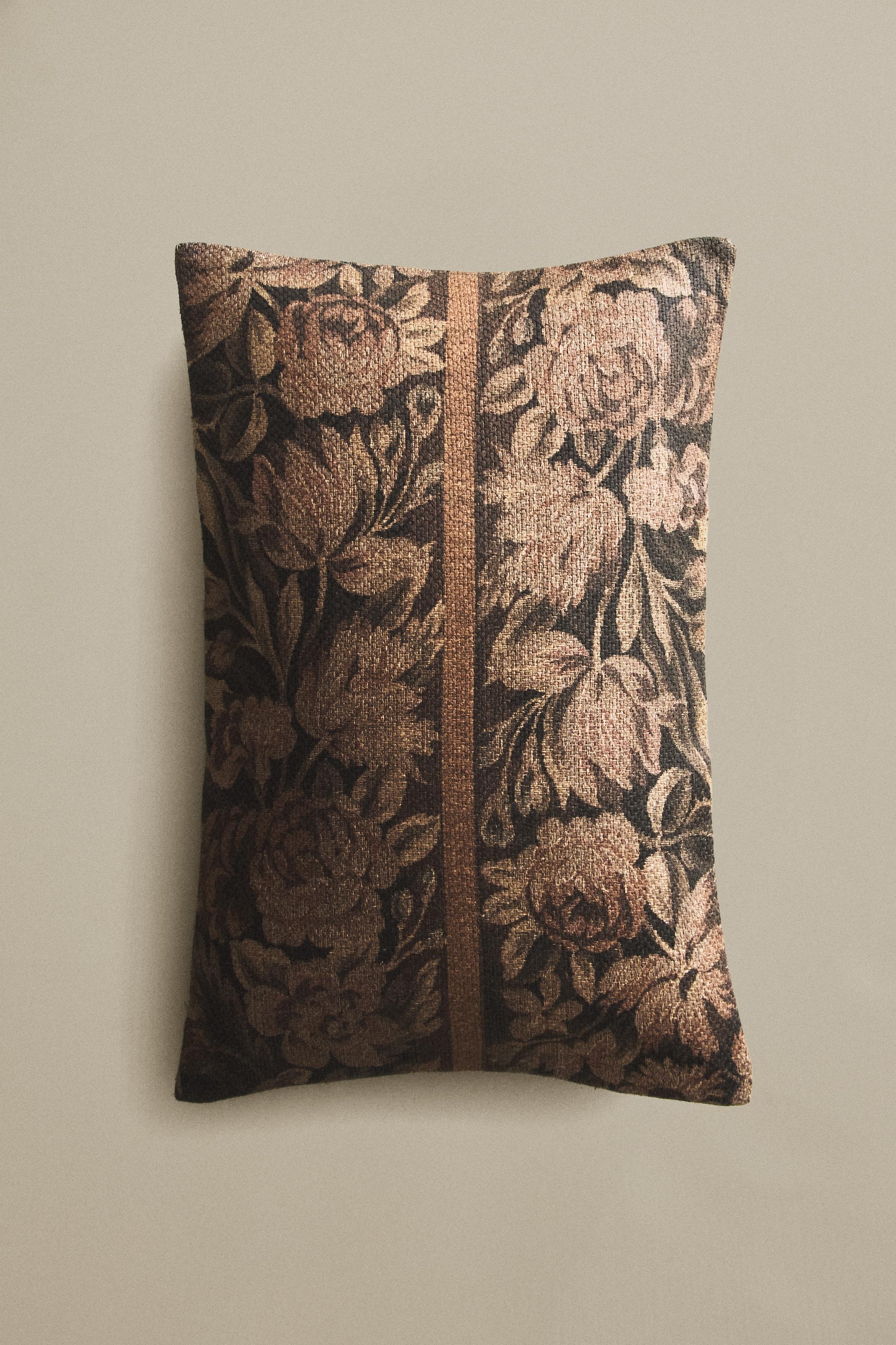 FLORAL LINEN CUSHION COVER