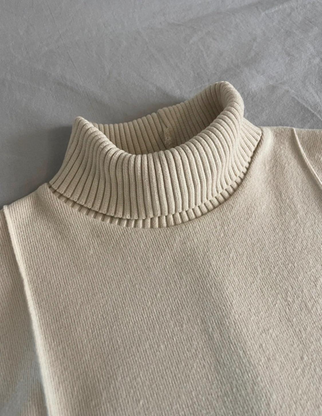 SOFT TURTLENECK TOP - Image 2