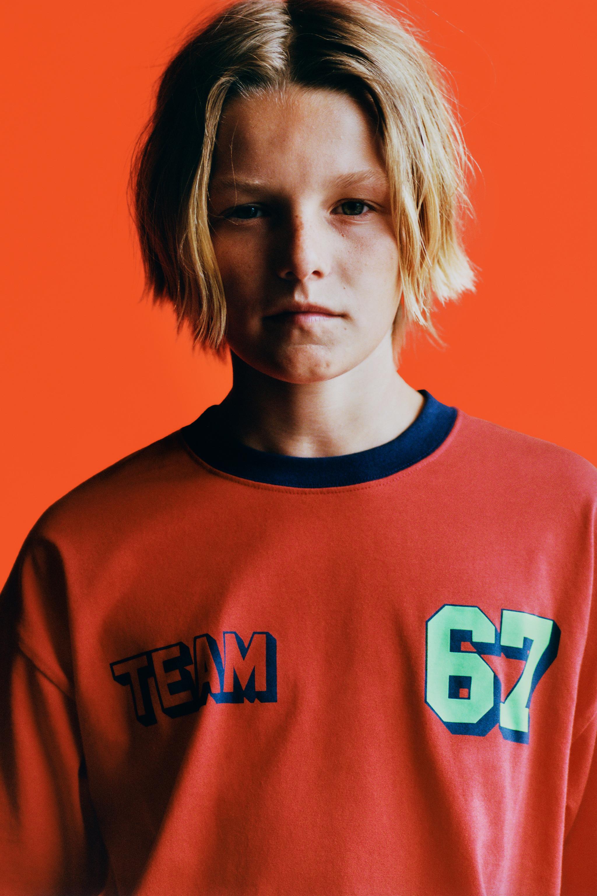 TEAM SIX SEVEN PRINTED T-SHIRT — Red