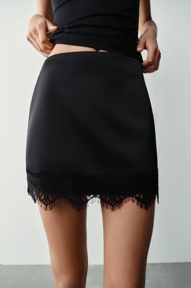 FALDA PANTALÓN BAJO ENCAJE - Negro de Zara